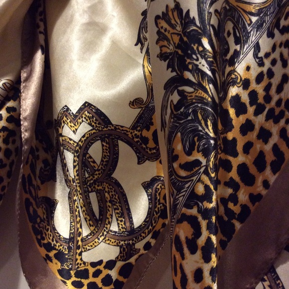 🌺ANIMAL PRINT LEOPARD SCARF SHAWL WRAP SILK SATIN - Picture 4 of 7